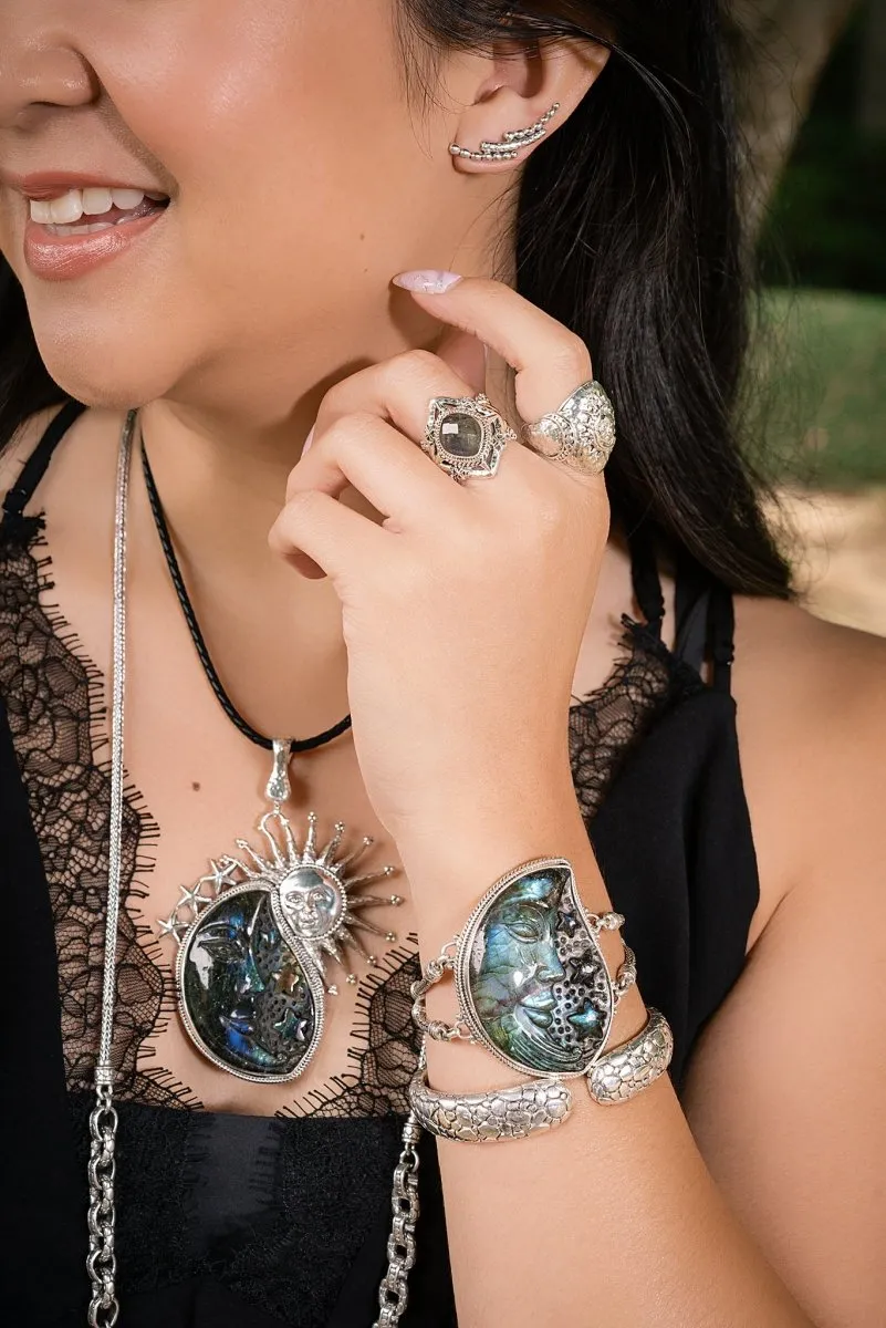 Celeste Pendant™ in Labradorite