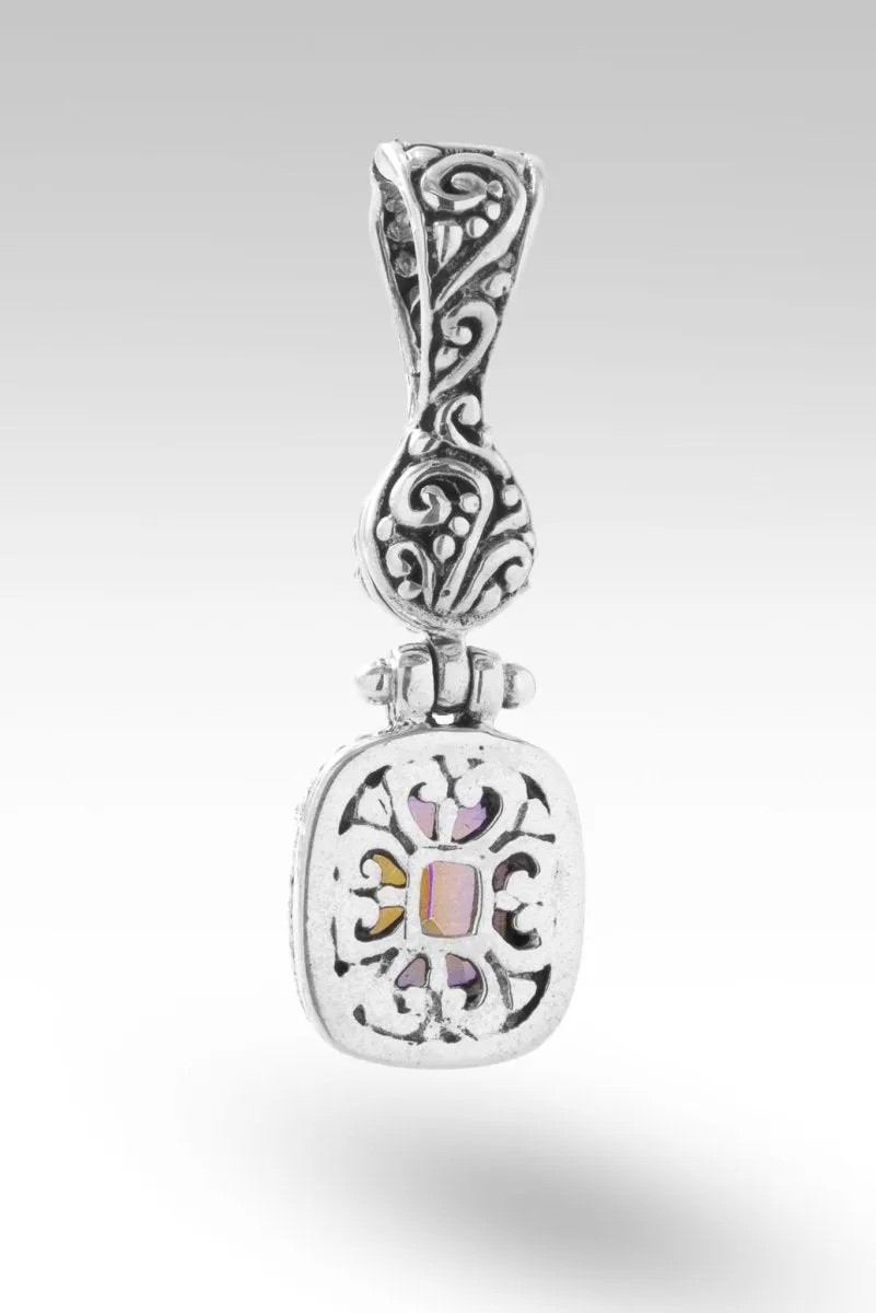 Forever Happy Pendant™ in Hawaiian Skies™ Mystic Quartz