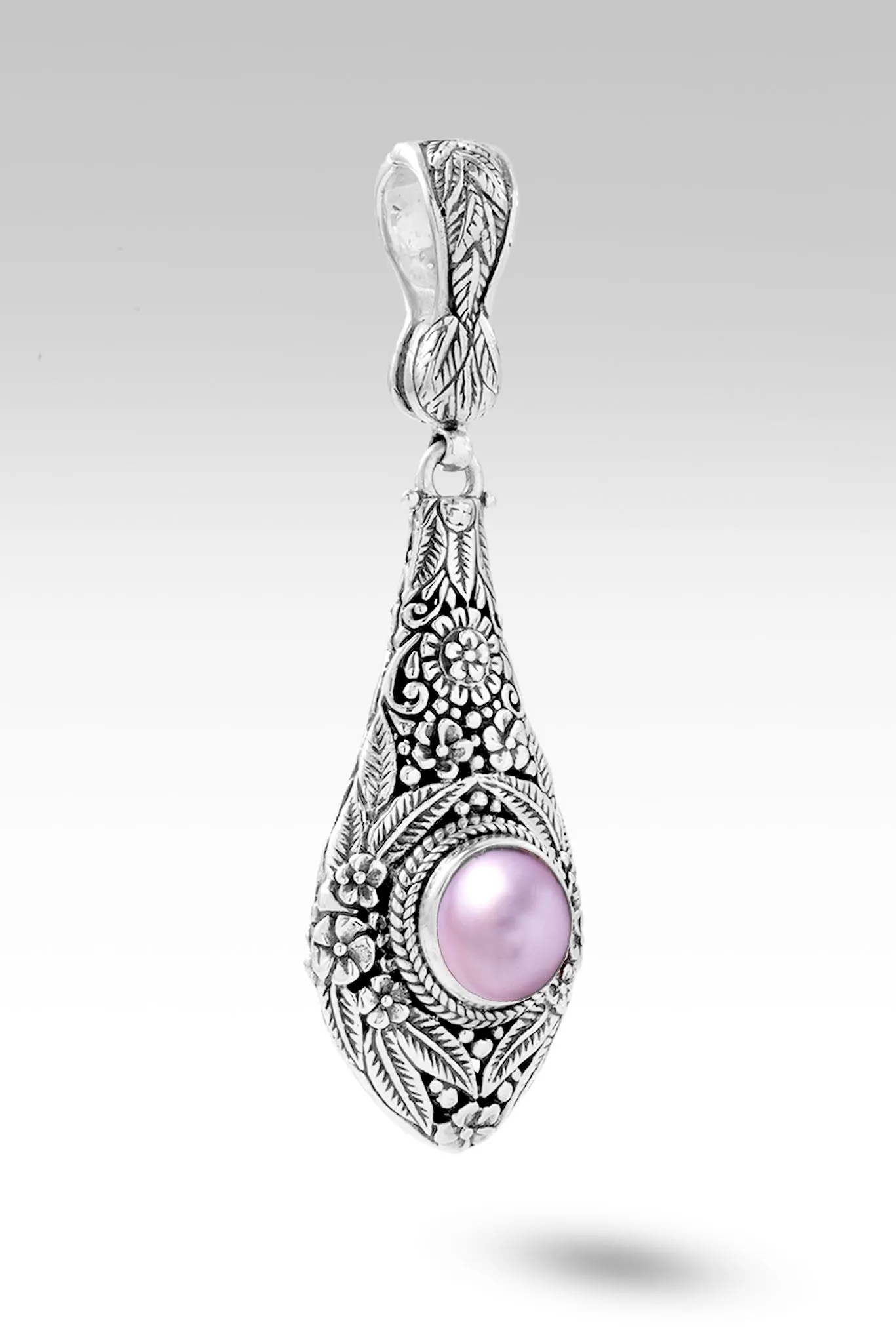 Garden Glory Pendant™ in Pink Mabe Pearl
