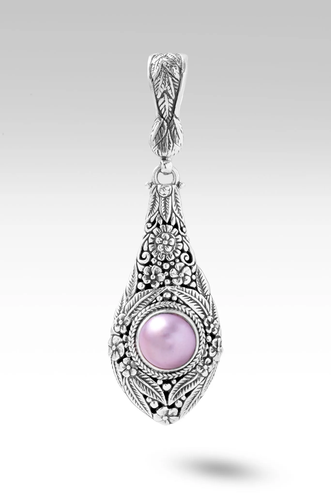 Garden Glory Pendant™ in Pink Mabe Pearl