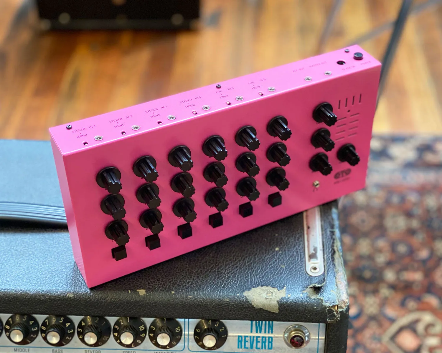 OTO Bébé Chérie Analog Mixer