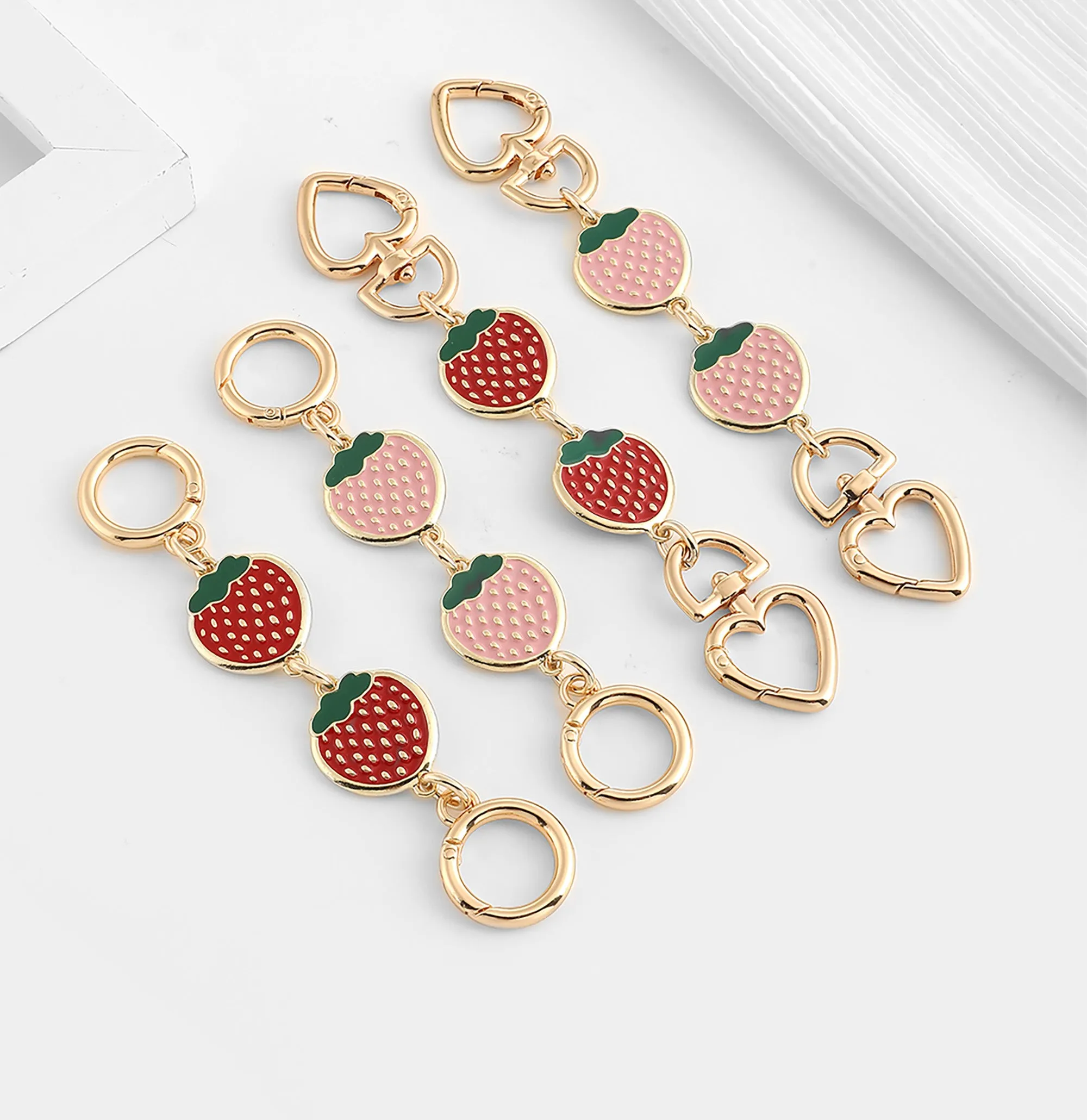 Pochette Accessoires Shoulder strap Coach strawberry bag extension chain Coach underarm chain accessory.
